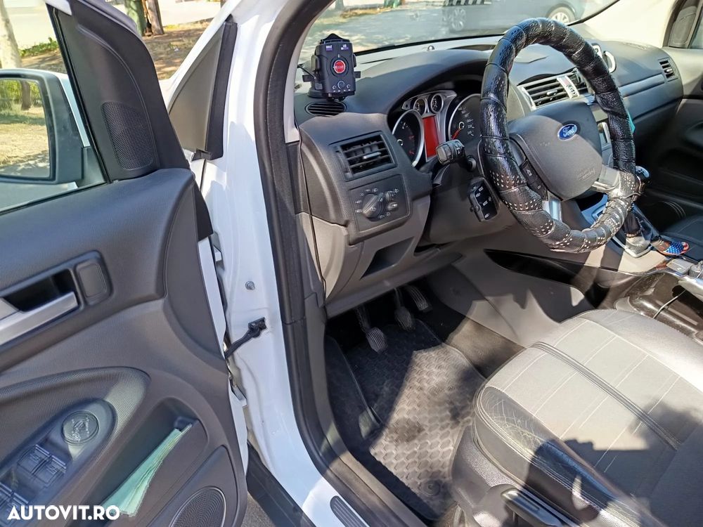 Ford Kuga 2.0 TDCi 4x4 Titanium - 5