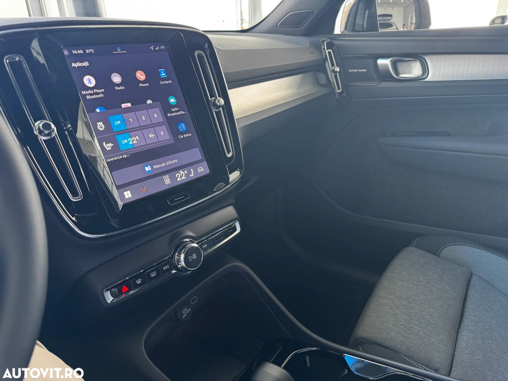 Volvo XC 40 B3 AT FWD MHEV Plus Dark - 15