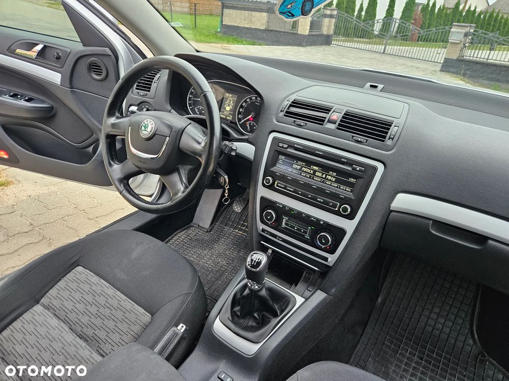 Skoda Octavia 1.6 TDI DPF Ambition - 14