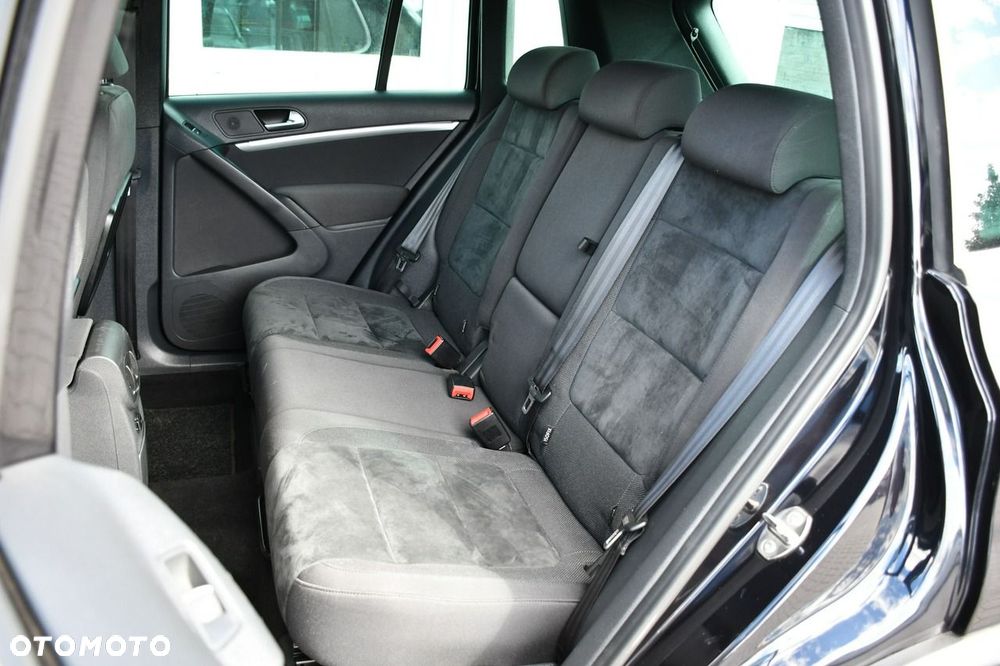Volkswagen Tiguan - 32