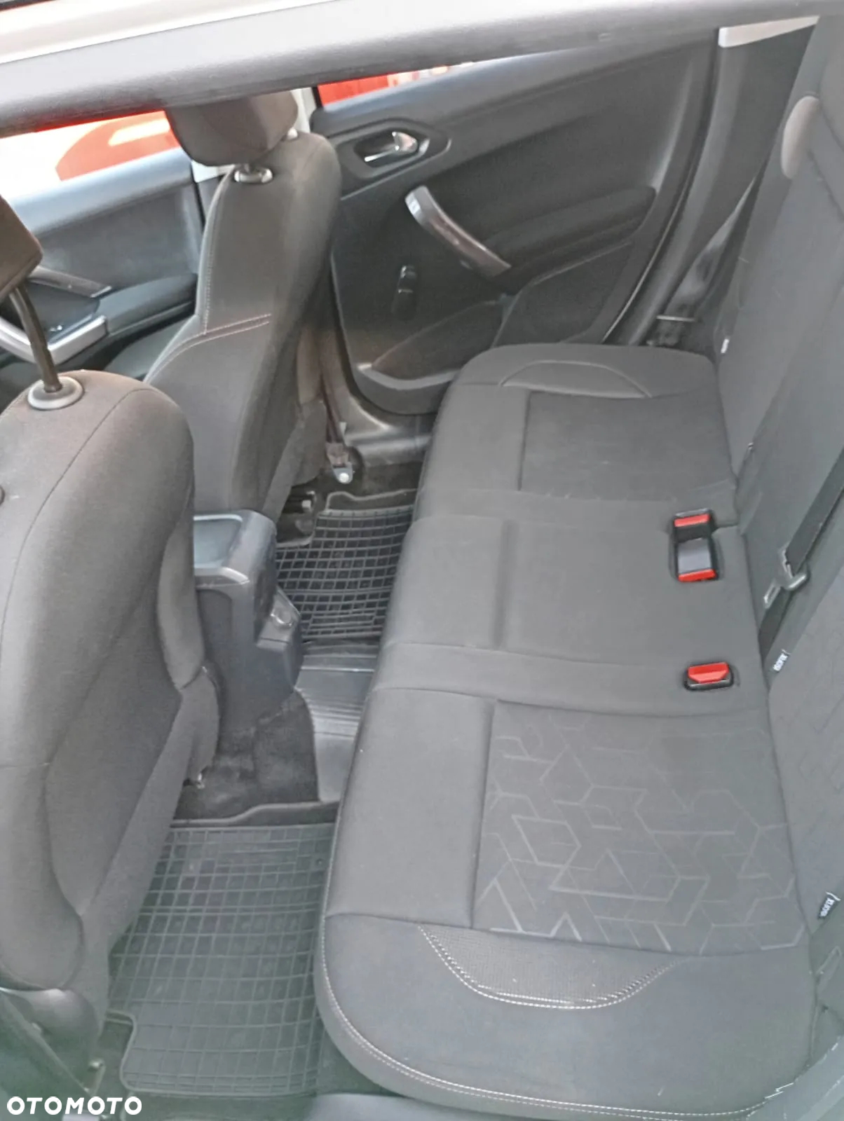 Peugeot 2008 1.2 Pure Tech Active - 12