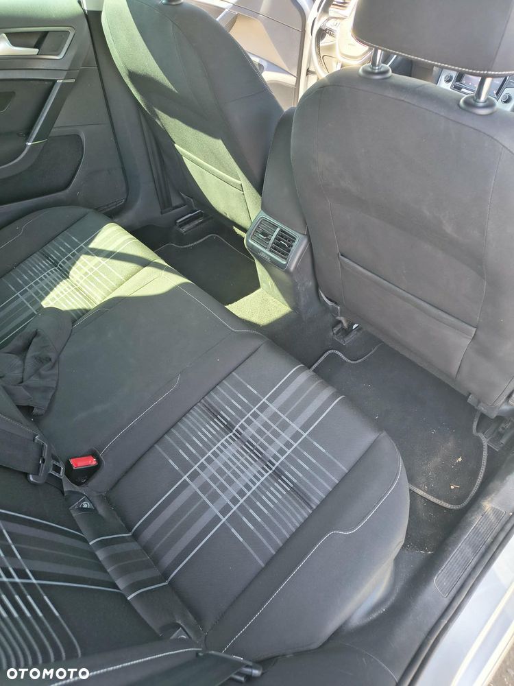 Volkswagen Golf 1.2 TSI BMT Comfortline - 14