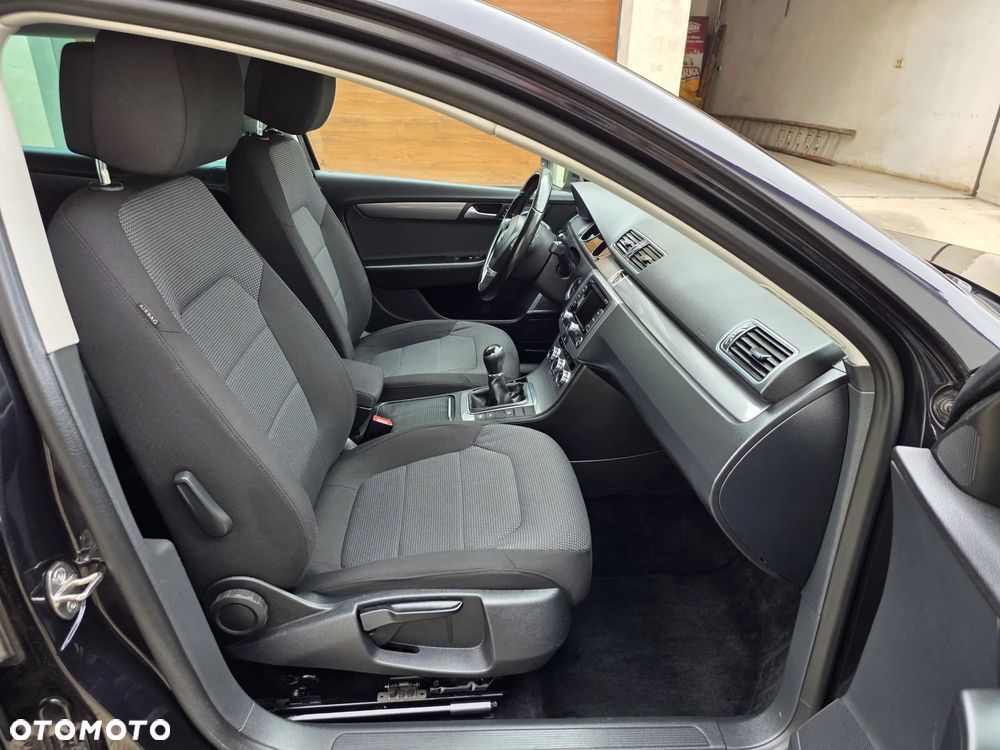 Volkswagen Passat Variant 2.0 TDI DPF Comfortline - 14