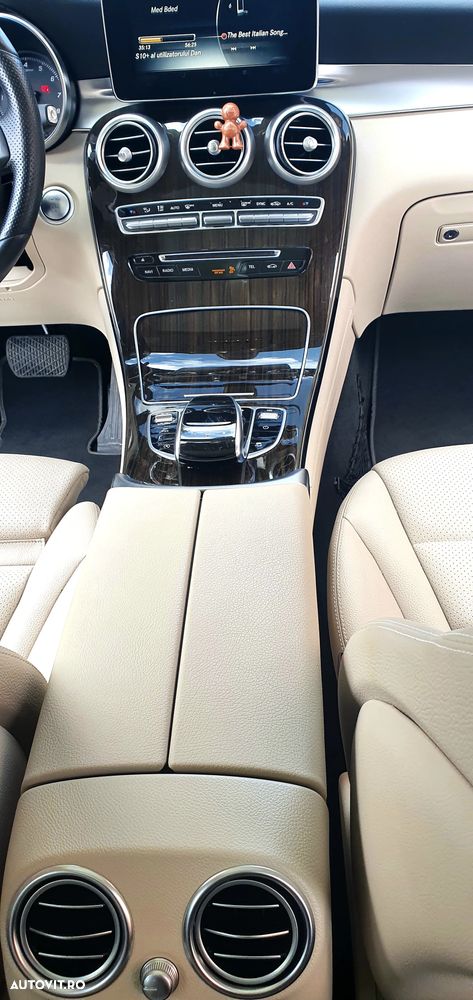 Mercedes-Benz GLC 300 4MATIC 9G-TRONIC AMG Line - 4