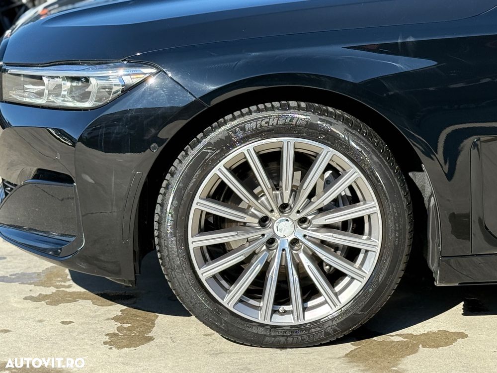BMW Seria 7 740Li xDrive - 26