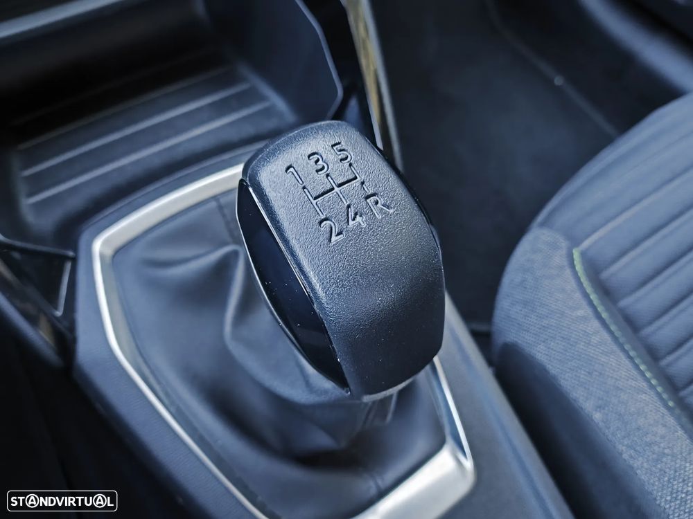 Peugeot 208 1.2 PureTech Active - 18