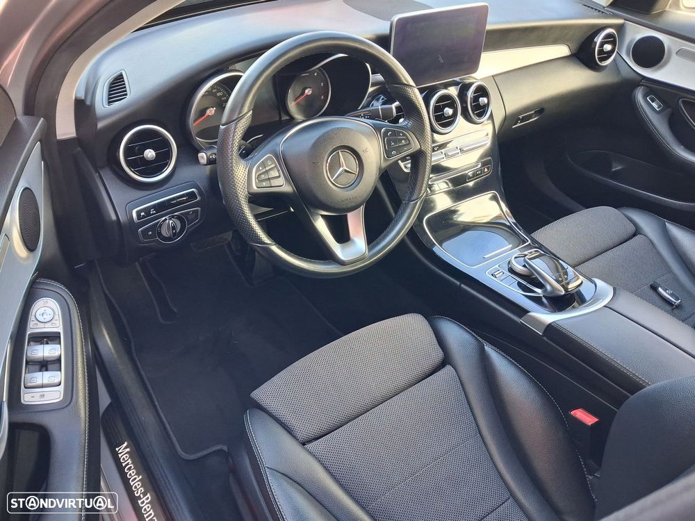 Mercedes-Benz C 300 BlueTEC Hybrid - 10