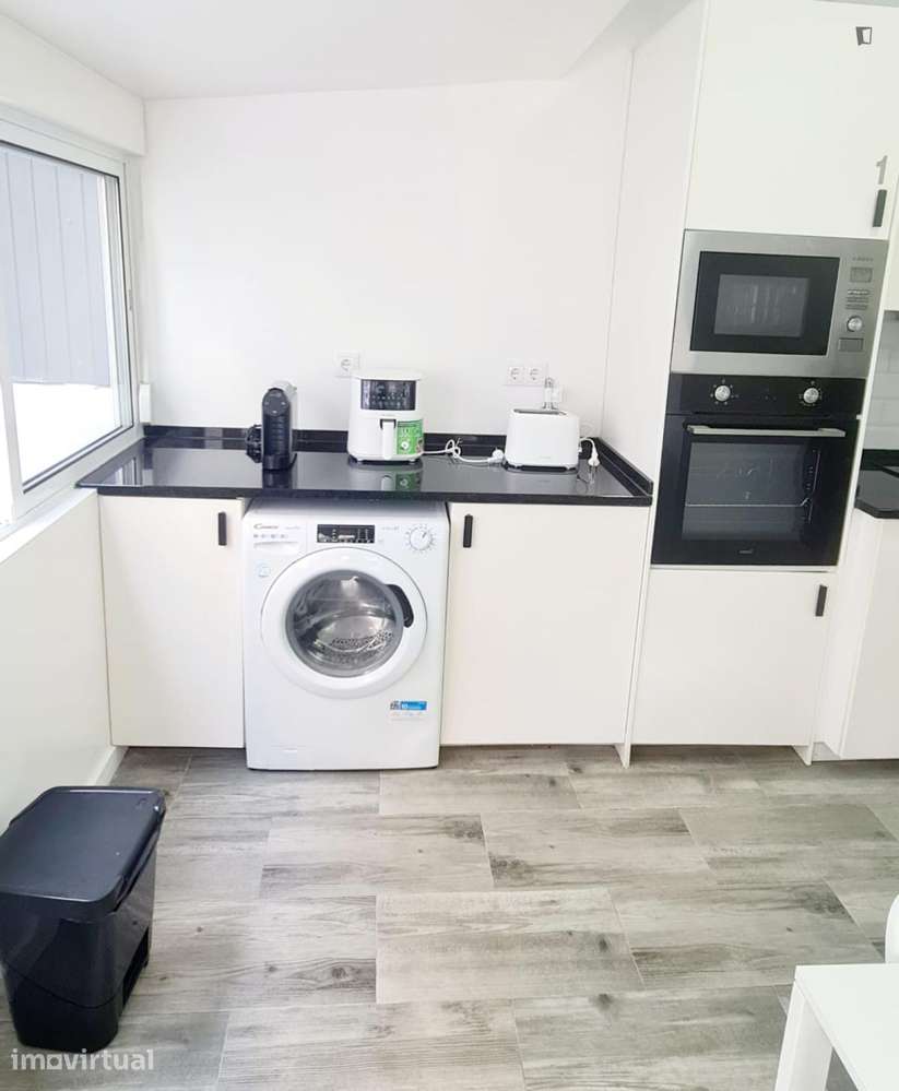 Quarto - localizado em Amadora Lisbon - Grande imagem: 5/6