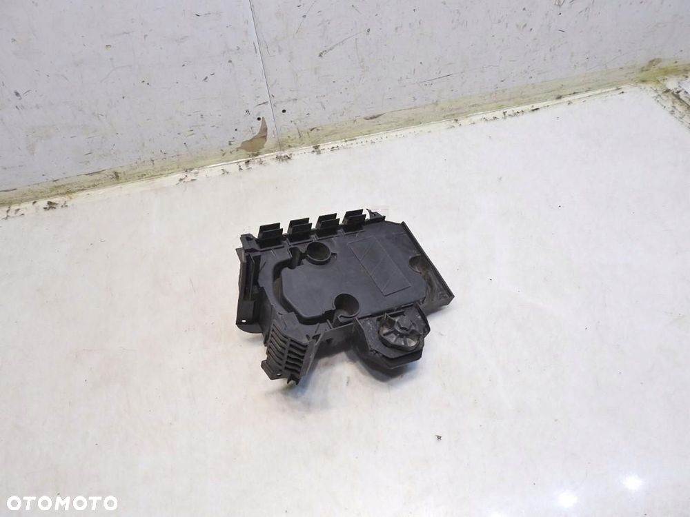 PODSTAWA AKUMULATORA CITROEN C5 I 2.0 16V - 7