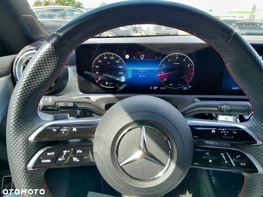 Mercedes-Benz CLA 200 mHEV AMG Line 7G-DCT - 12