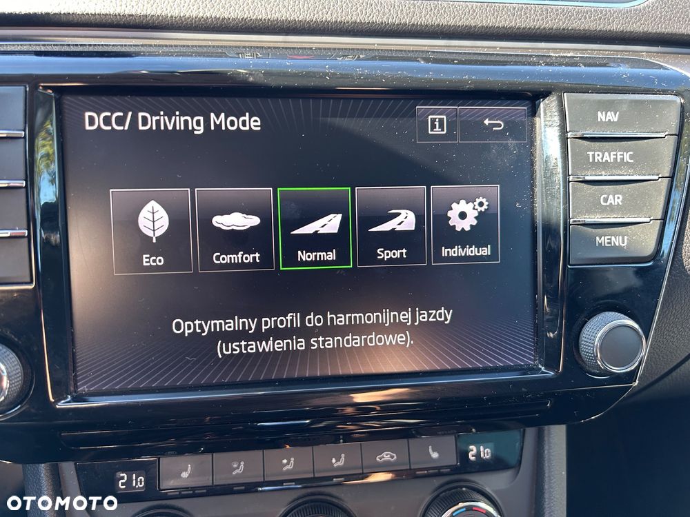 Skoda Superb 2.0 TDI DSG Premium Edition - 23