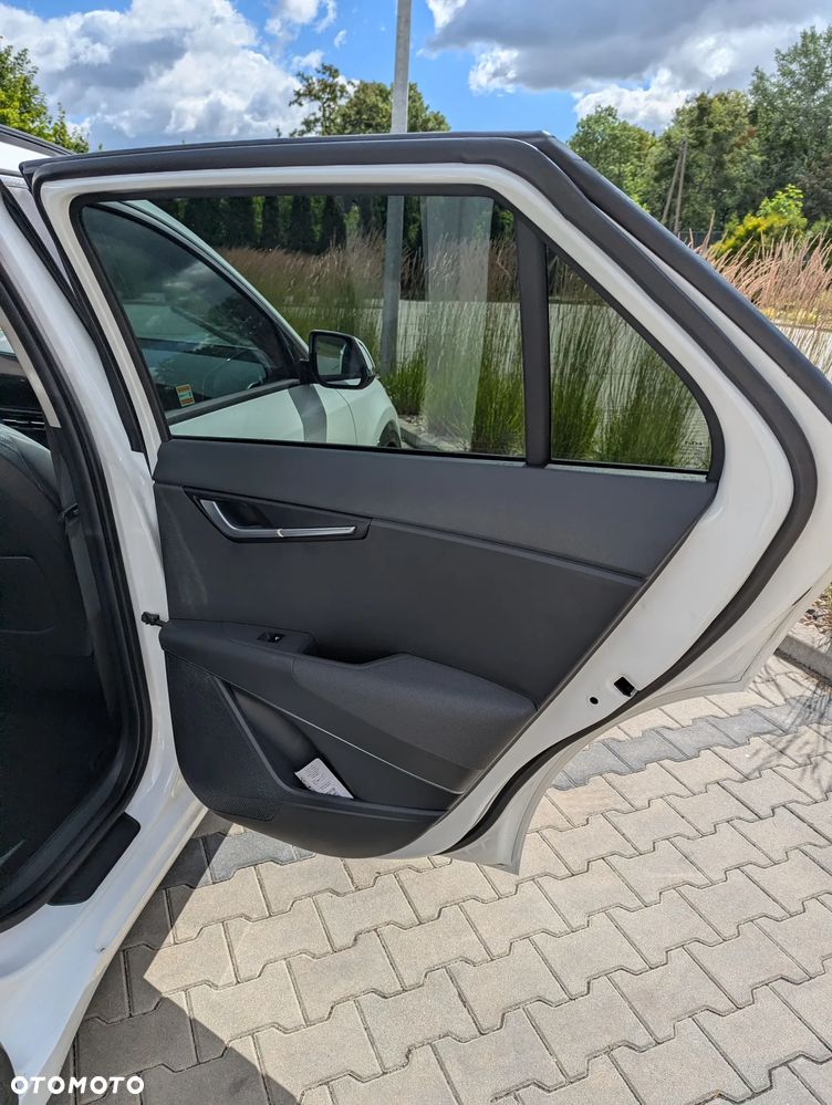Kia Niro 1.6 GDI Hybrid L - 18