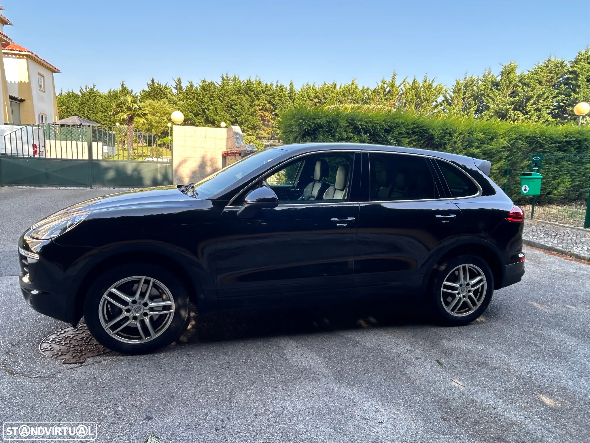 Porsche Cayenne - 4