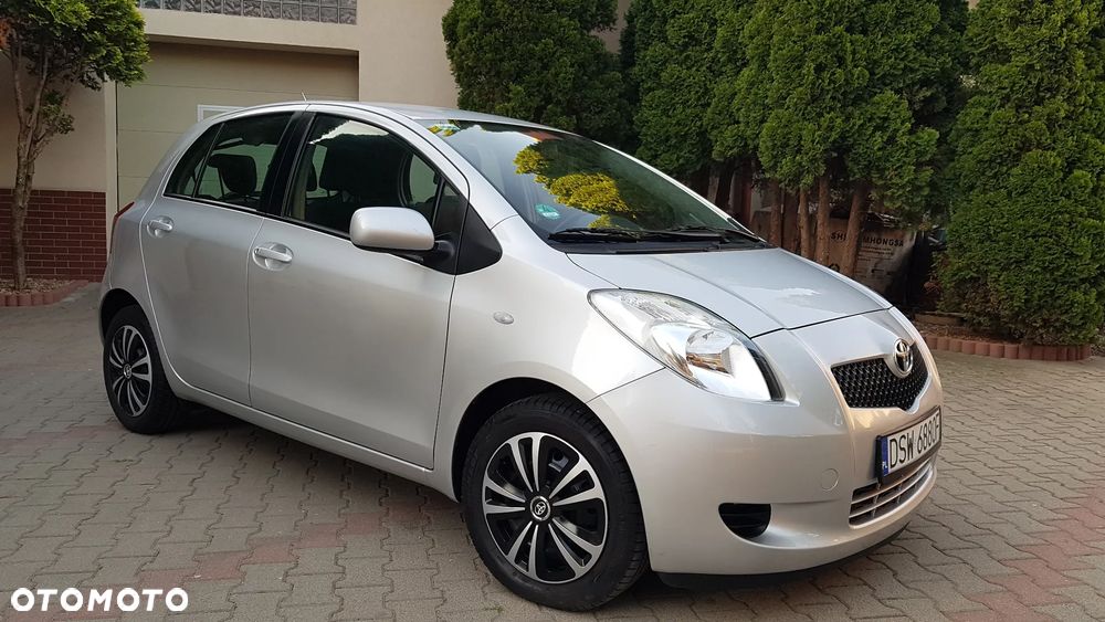 Toyota Yaris 1.3 Luna Premium - 32