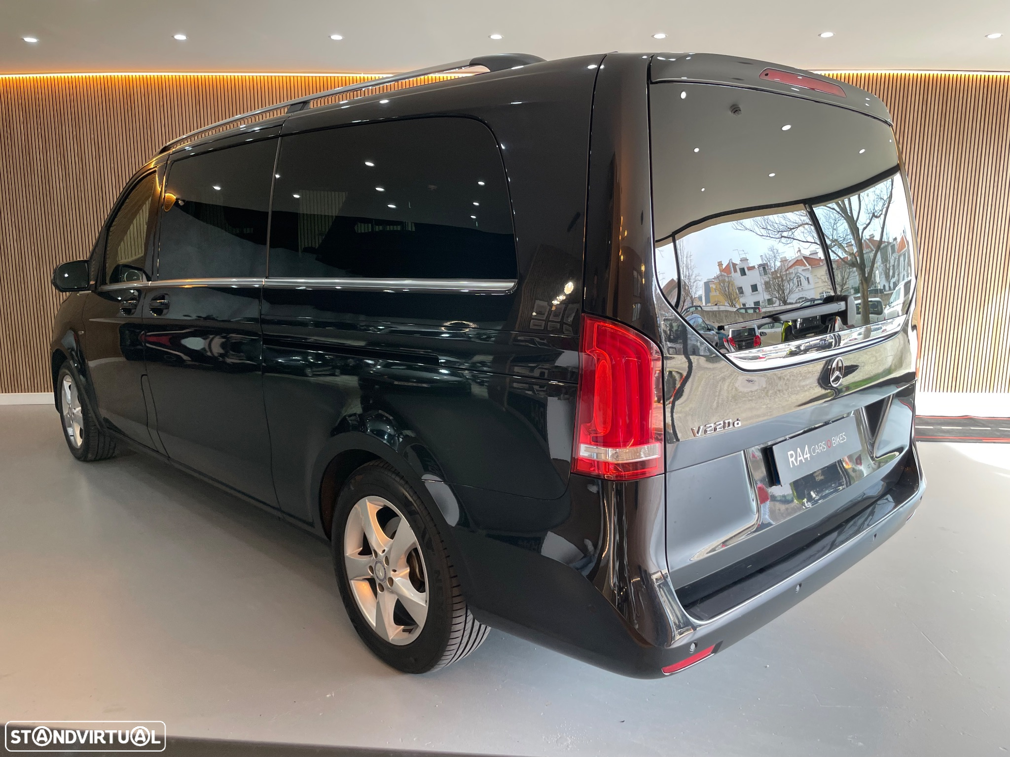 Mercedes-Benz V 220 d Exclusive Aut. - 2