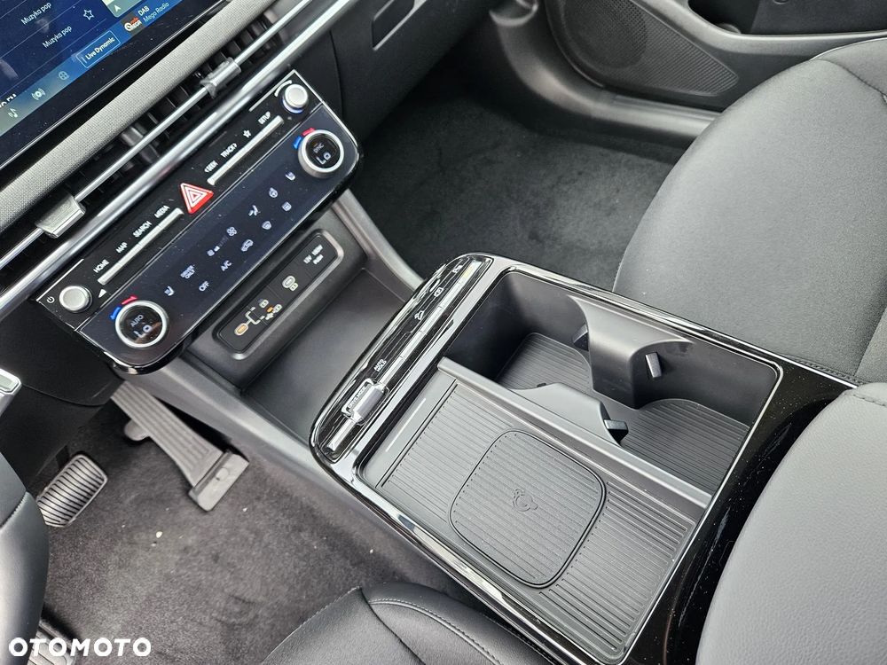 Hyundai Tucson 1.6 T-GDi HEV Executive 2WD - 17