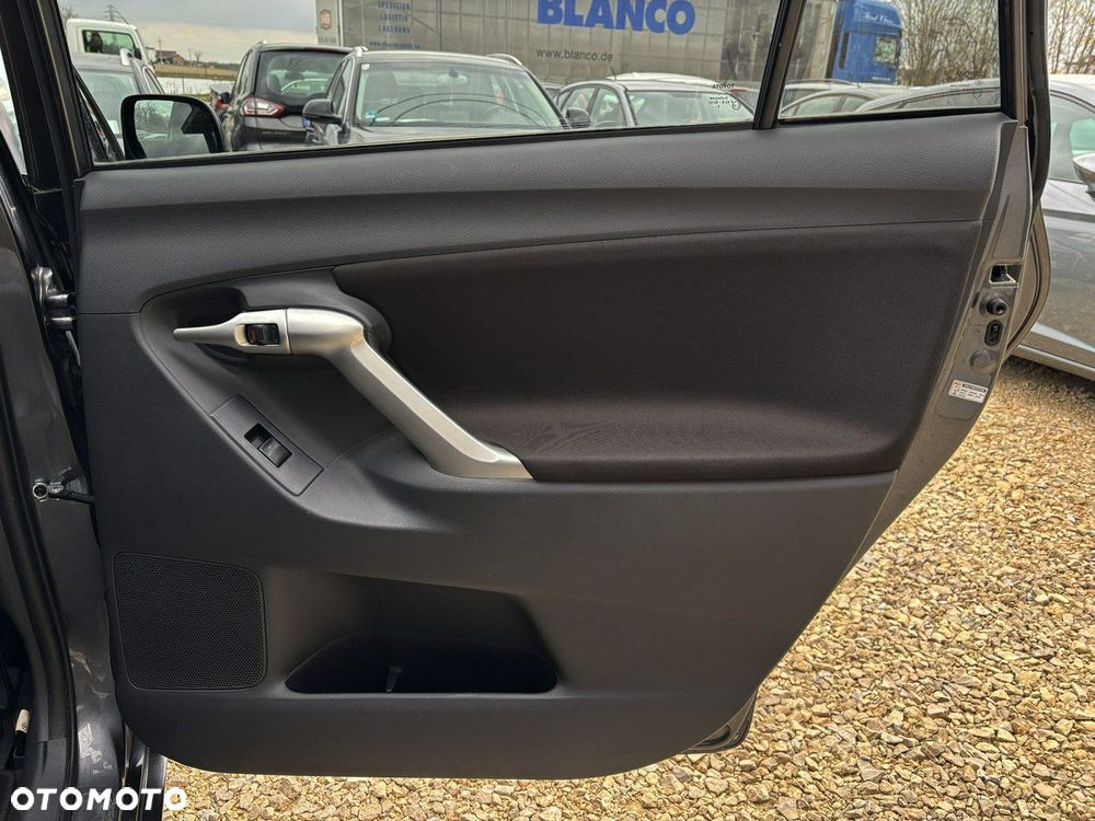 Toyota Verso 1.8 Premium 7os - 22