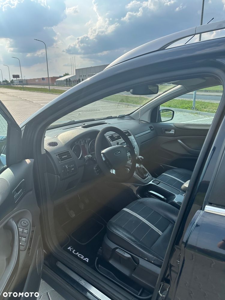 Ford Kuga 2.0 TDCi Titanium FWD - 12