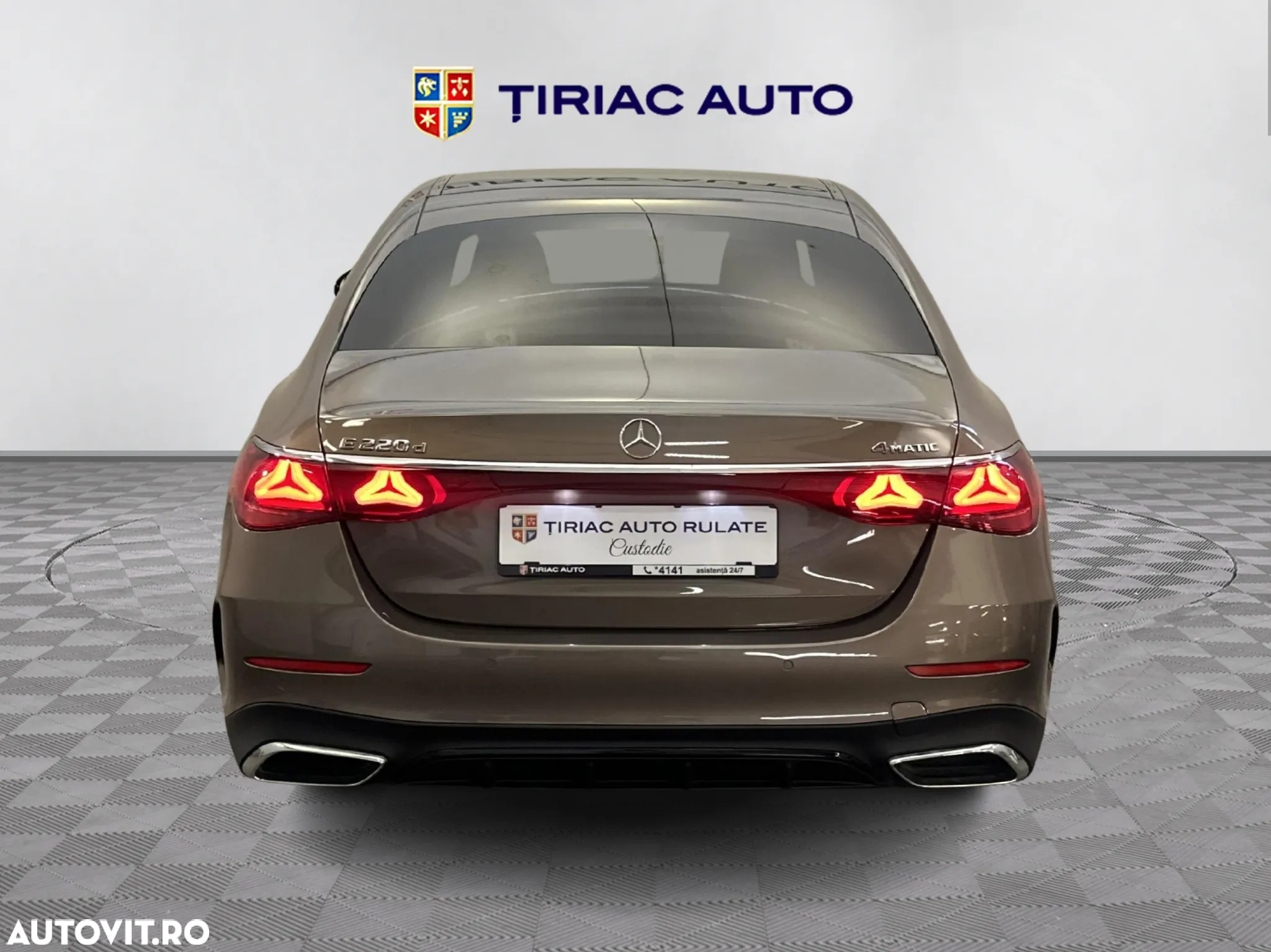 Mercedes-Benz E 220 d MHEV 4MATIC Aut. - 4