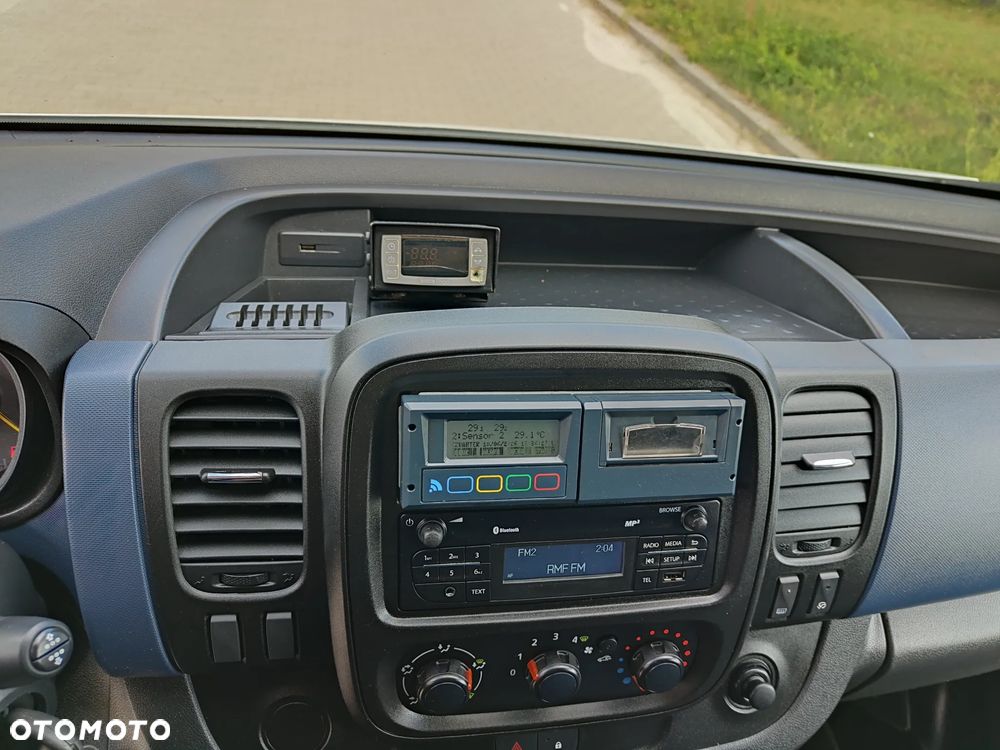 Opel Vivaro - 11