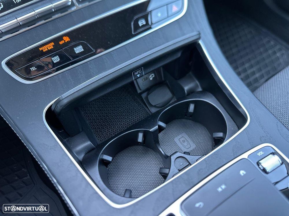 Mercedes-Benz E 220 d Avantgarde - 22