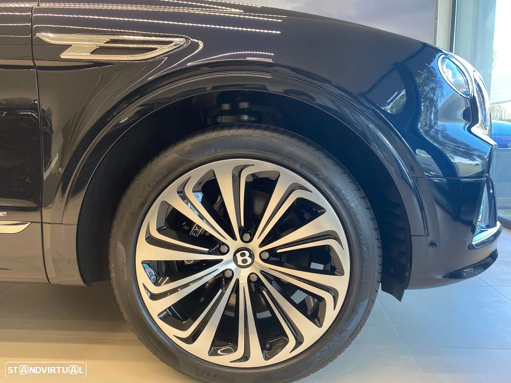 Bentley Bentayga V8 Azure - 5