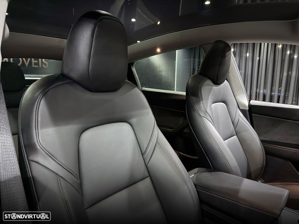 Tesla Model Y Standard - 37
