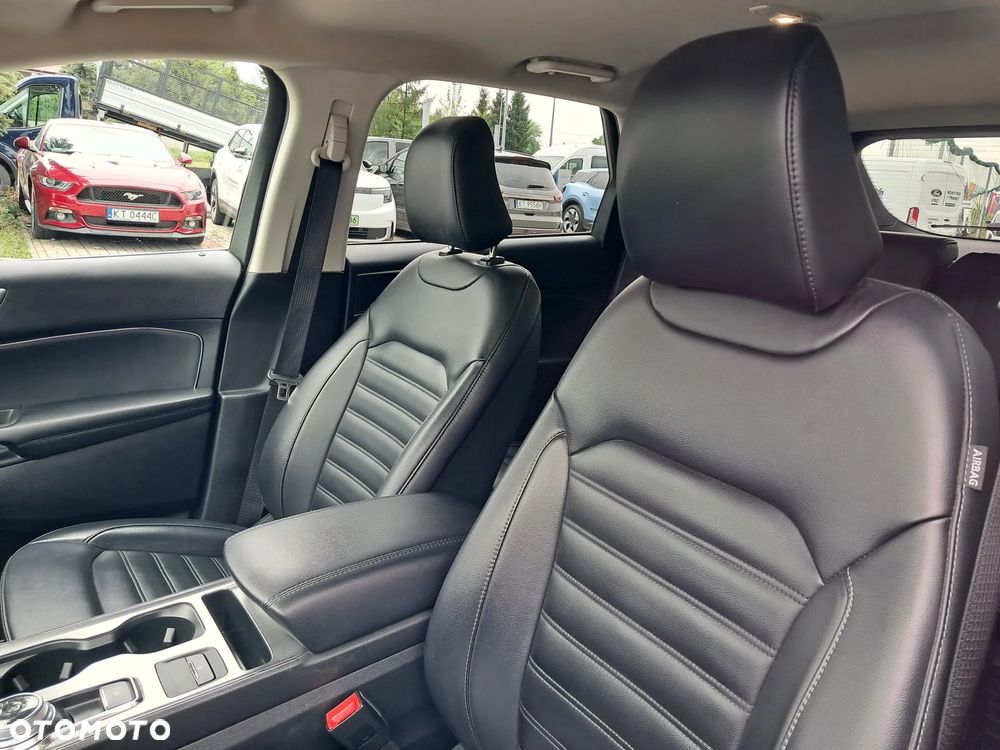 Ford Edge - 24