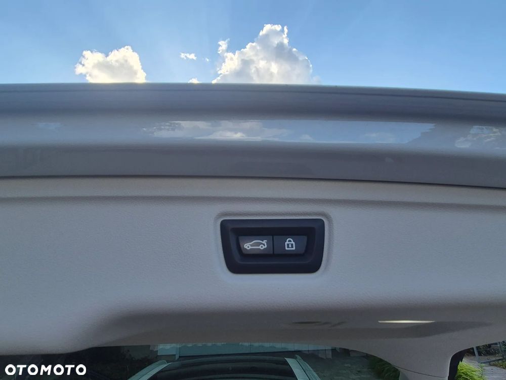 BMW Seria 3 320d MHEV Luxury Line - 17
