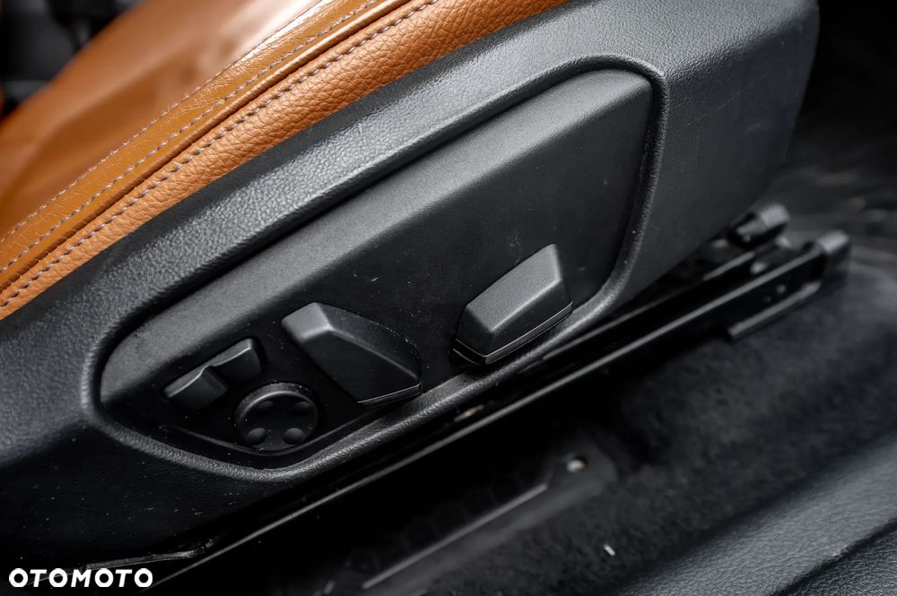 BMW Seria 2 220d GT xDrive M Sport - 33