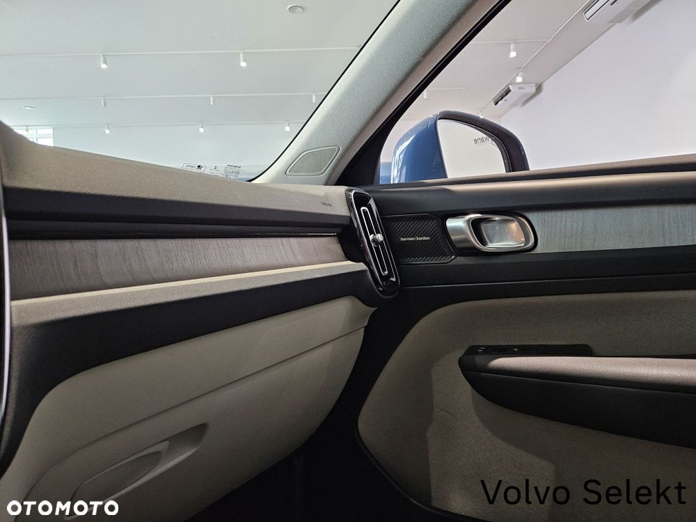 Volvo XC 40 - 24