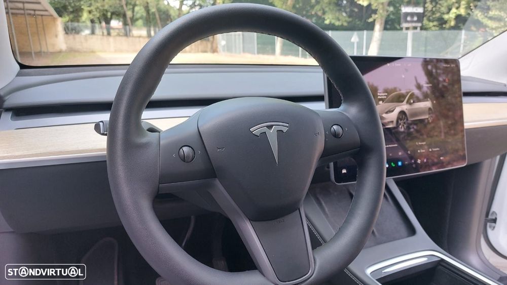 Tesla Model Y Long Range Tração Traseira - 3