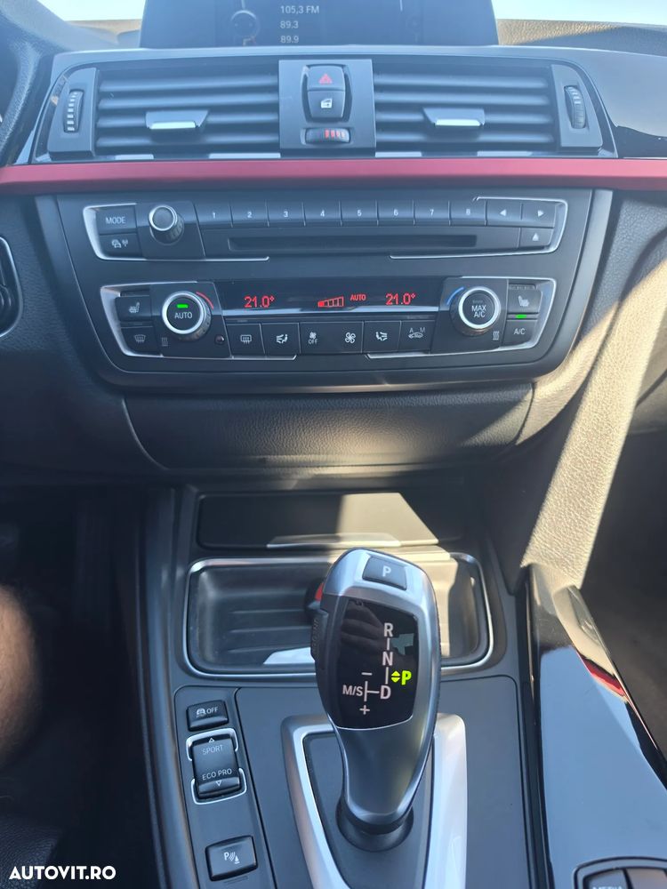 BMW Seria 3 318d Aut. Sport Line - 12