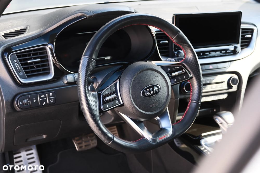 Kia ProCeed 1.6 T-GDI GT DCT - 25