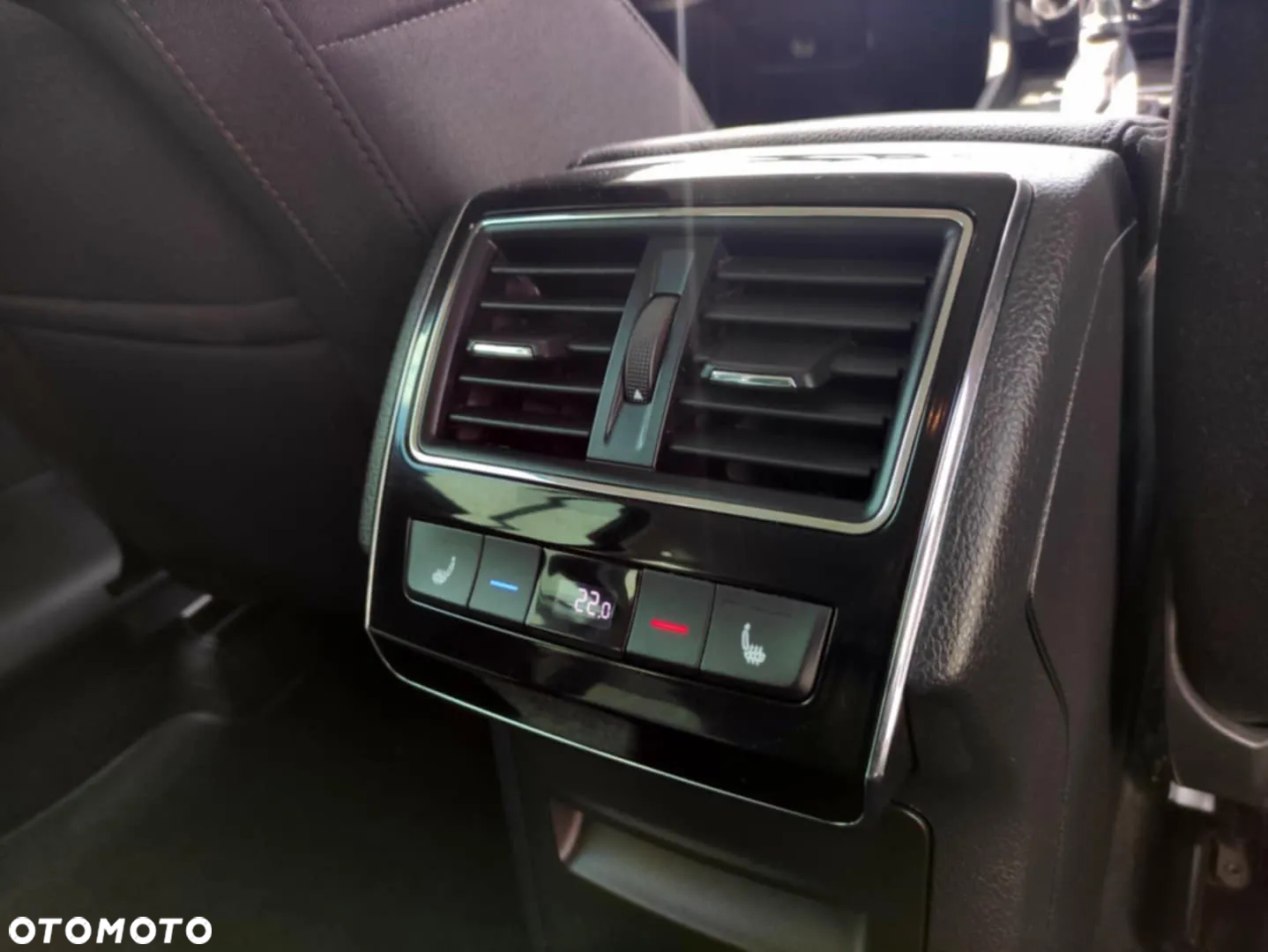 Skoda Superb 2.0 TDI SCR 4x4 Style DSG - 6