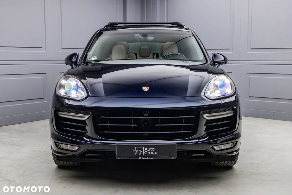 Porsche Cayenne - 9