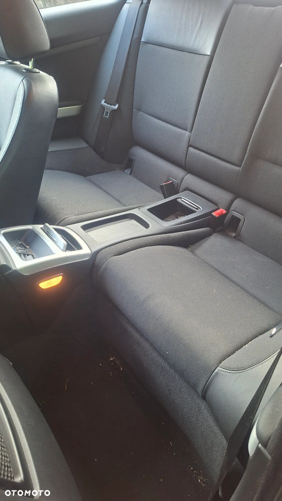 BMW Seria 3 318i - 11