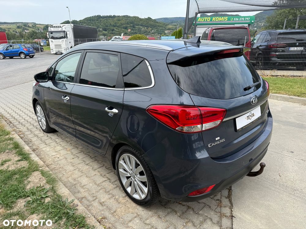 Kia Carens - 6