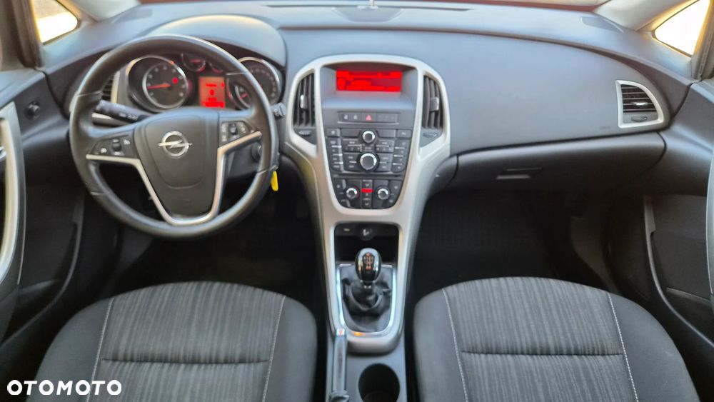 Opel Astra 1.6 Innovation - 17