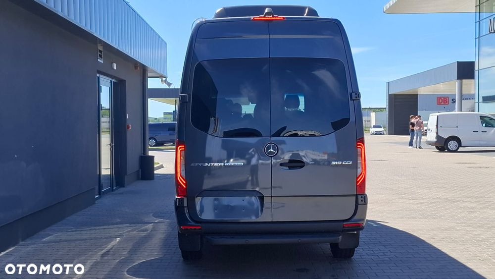 Mercedes-Benz Sprinter - 7