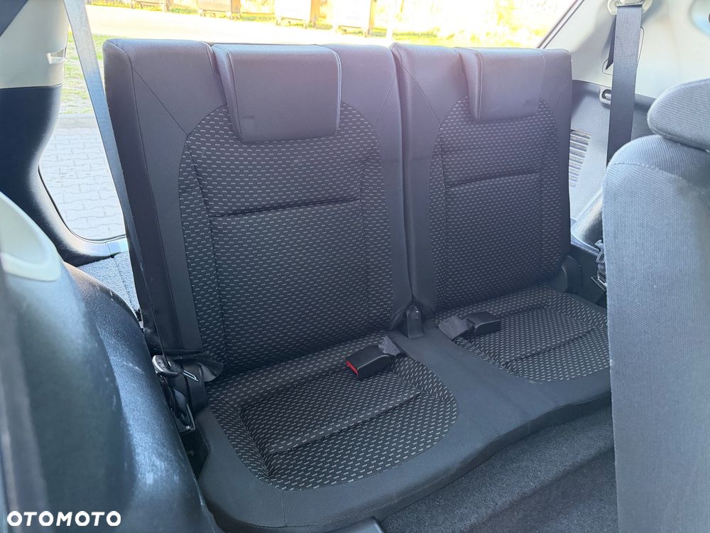 Nissan Qashqai+2 2.0 dCi DPF acenta - 31