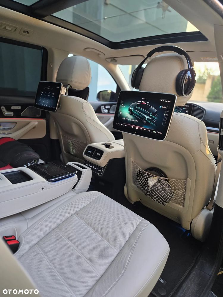 Mercedes-Benz GLS - 33