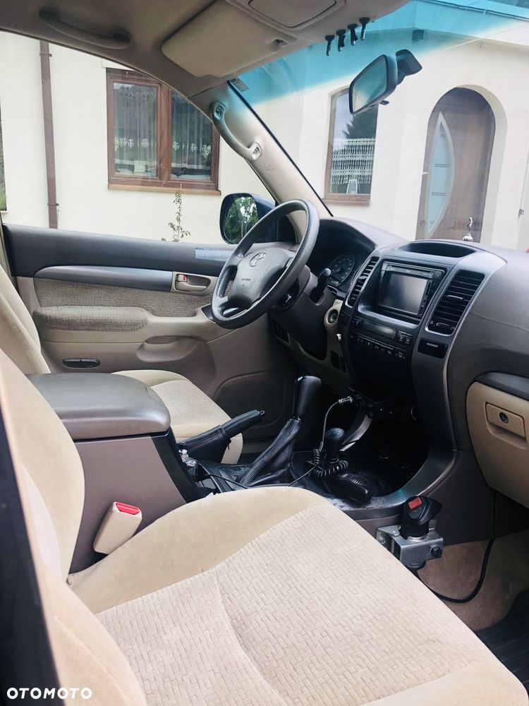Toyota Land Cruiser - 8