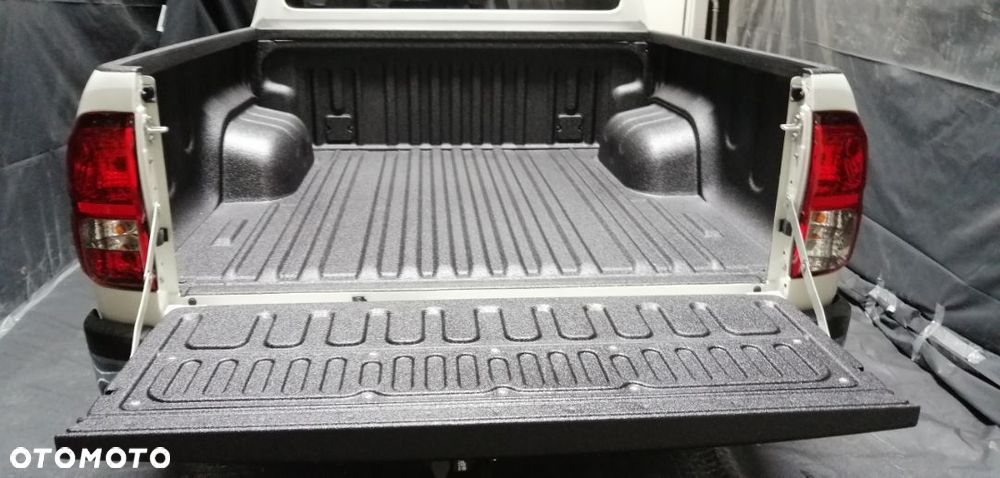 LINE-X  powłoka natryskowa poliuretanowa paki, Hilux, Navara, L200, Ranger, XKlasa, Amarok, Fullback - 2
