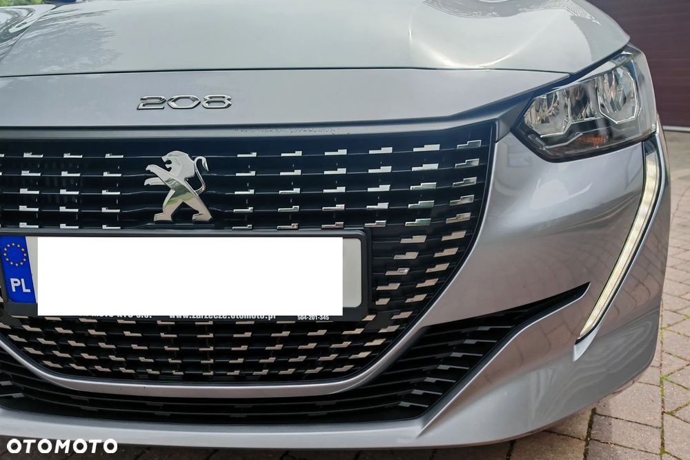 Peugeot 208 PureTech 100 EAT8 Allure - 38