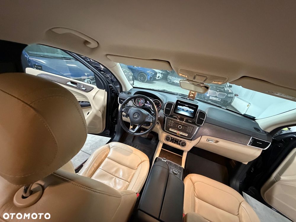 Mercedes-Benz GLE - 25