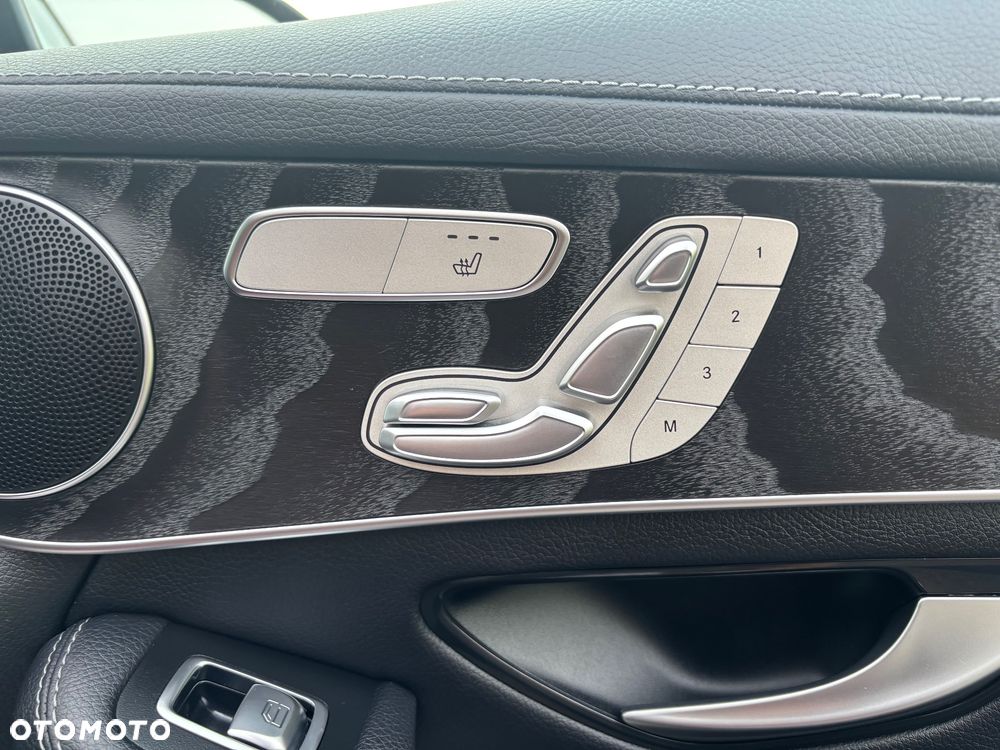 Mercedes-Benz GLC - 31