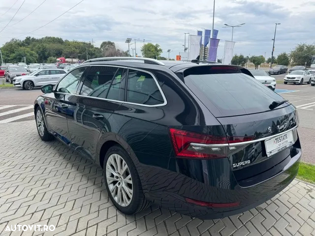 Skoda Superb Combi 2.0 TDI DSG Style - 8