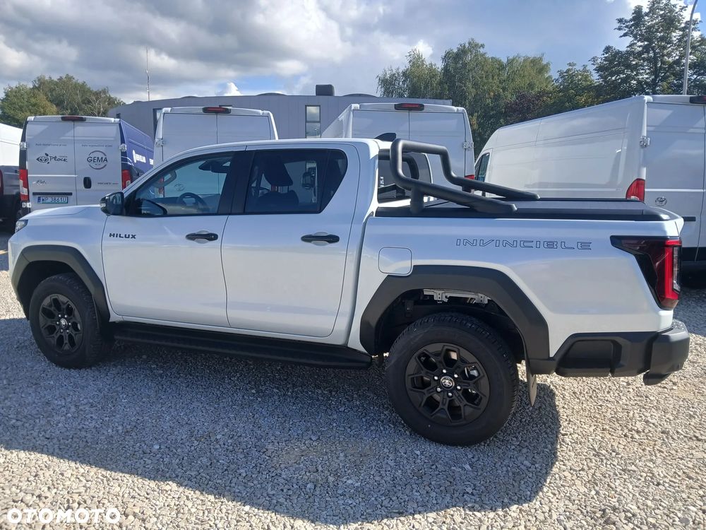 Toyota Hilux 2.8 D-4D mHEV Double Cab Invincible 4x4 - 26
