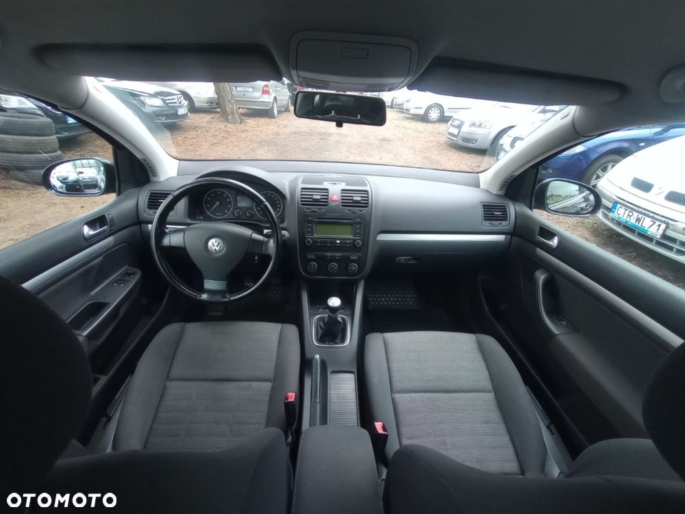 Volkswagen Golf - 5